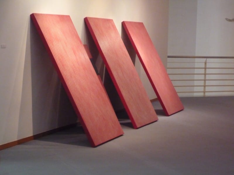 Toblerone - mixta-tela-tabla - 485x200x40 cm. - 2007 - Centro de Arte Museo de Almería